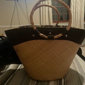 Putu purse